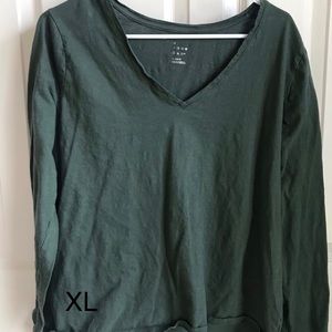 Green long sleeve tee